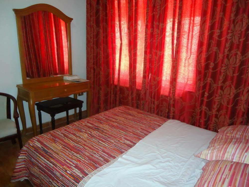 Blue Rose Hotel Amman Esterno foto